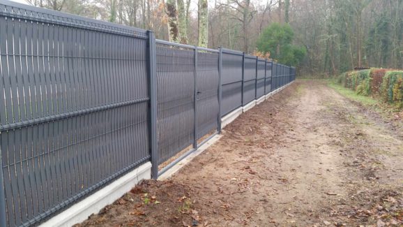 ste pazanne cloture latte pvc anthracite 44