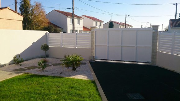 machecoul portail pvc blanc paysagiste